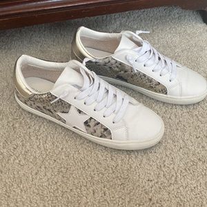 madden girl star sneakers
